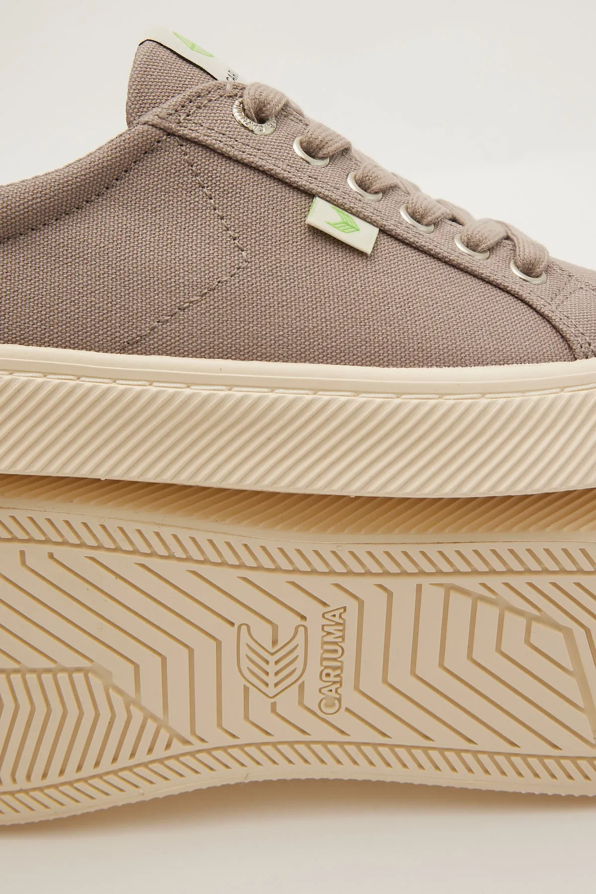 Cariuma Oca Low Canvas Sneaker Mystic Grey
