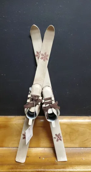 Ivory Skis ornament
