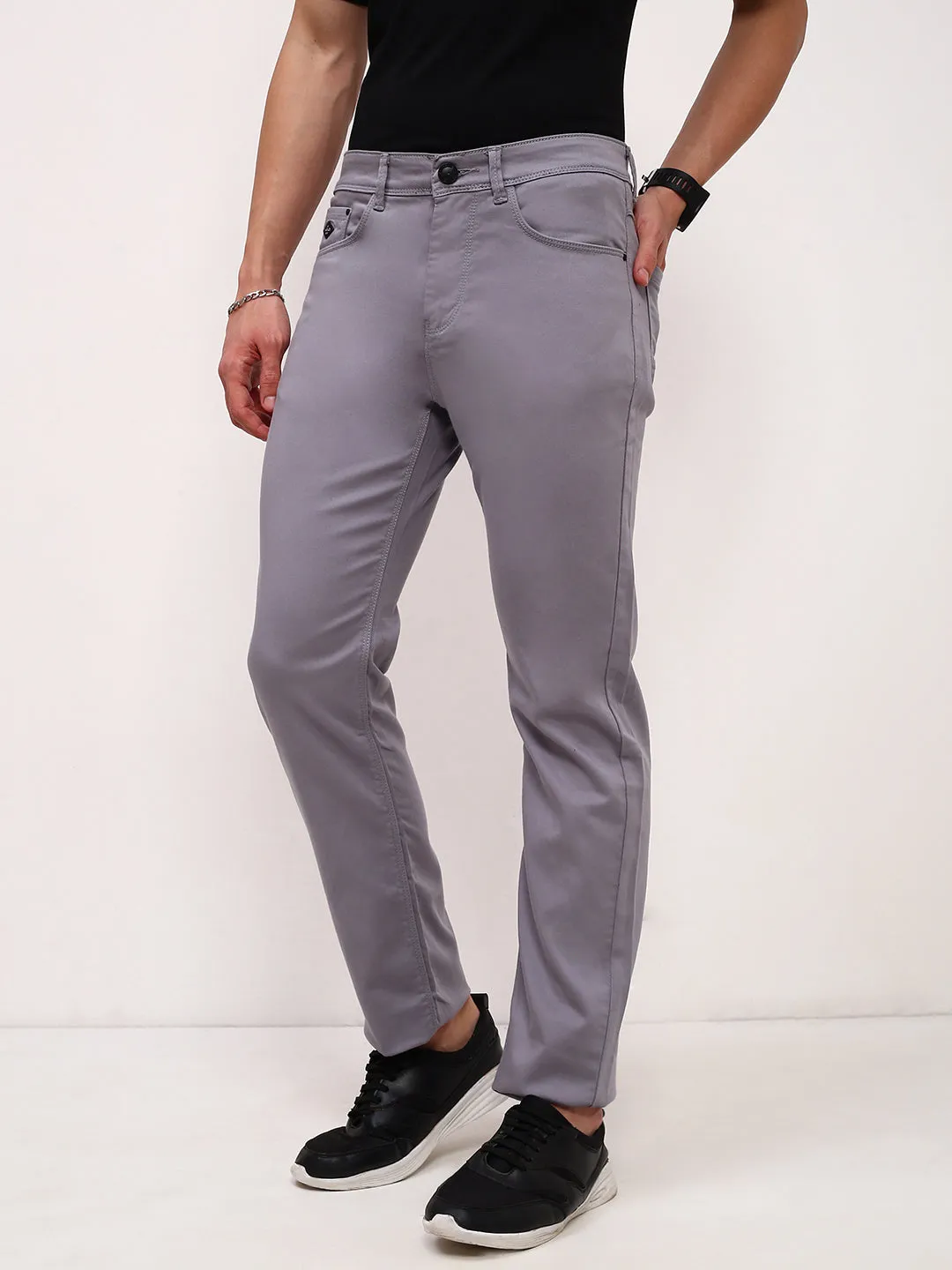 Men Grey Solid Straight Fit Low-Rise Stretchable Jeans