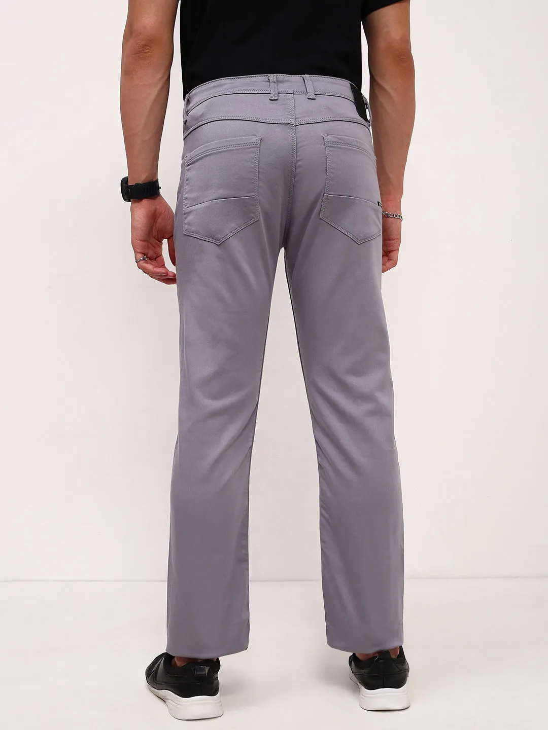 Men Grey Solid Straight Fit Low-Rise Stretchable Jeans