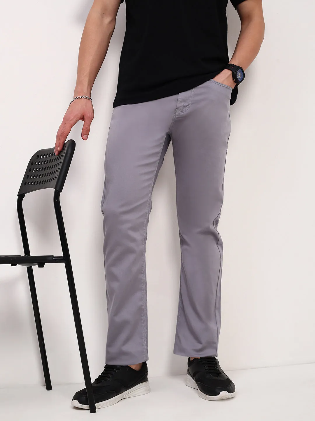 Men Grey Solid Straight Fit Low-Rise Stretchable Jeans