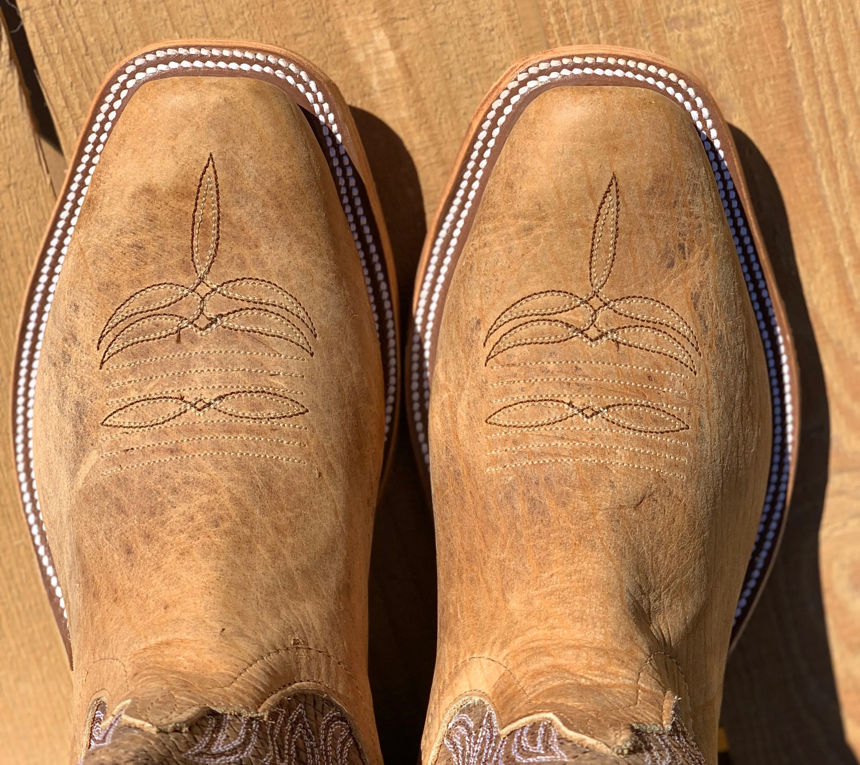 PATTON'S ANDERSON BEAN EXCLUSIVE "THE THOMAS" DISTRESSED AMERICAN BISON BOOTS